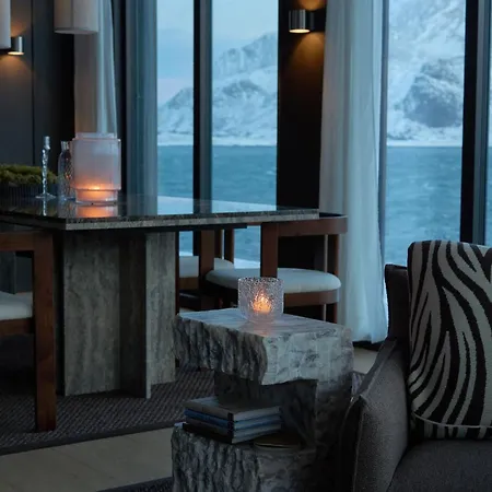 Lodge, Lofoten *