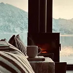 Lodge, Lofoten Holiday home *